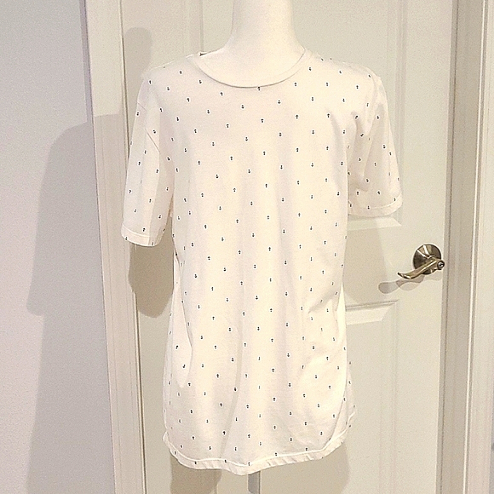 Old navy men's t shirt size Medium